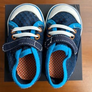 See Kai Run Saylor Blue/Orange Size 5 - Comfortable Mesh Classic Sneaker